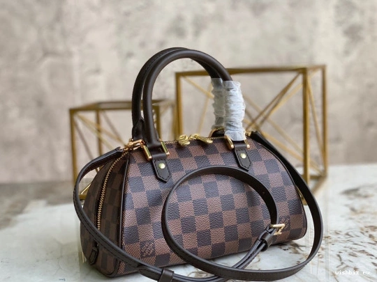 WIS VINTAGE VUITTON BAG LOUIS 1111